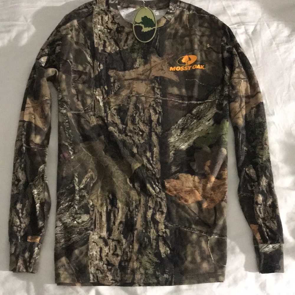 🔴 Women’s Camo Shirt